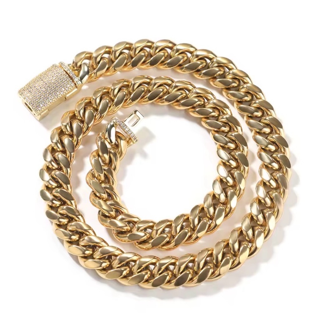 Gold Cuban Link Necklace with Pavé Clasp 20inch
